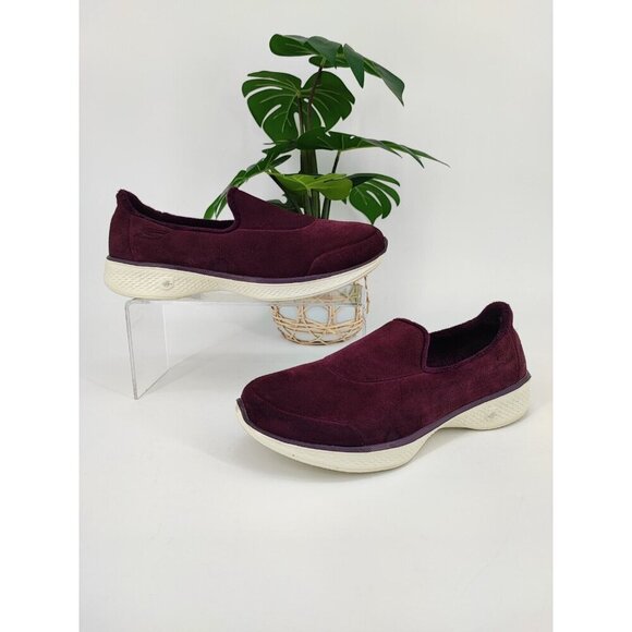 Skechers Women’s Goga Max Burgundy Soft Memory Foam Slip On Shoes Size 8 US - Picture 1 of 8